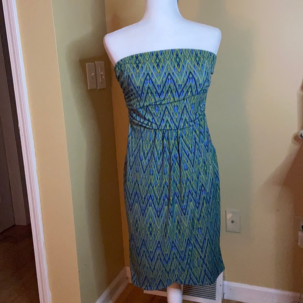 Jennifer Lopez strapless dress